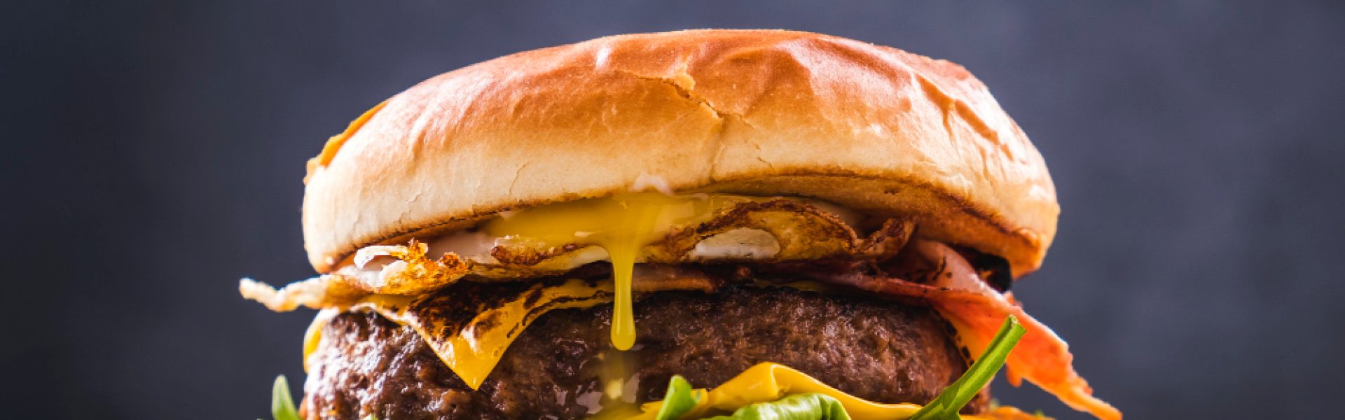 homemade-beef-burger-delicious-fastfood-closeup